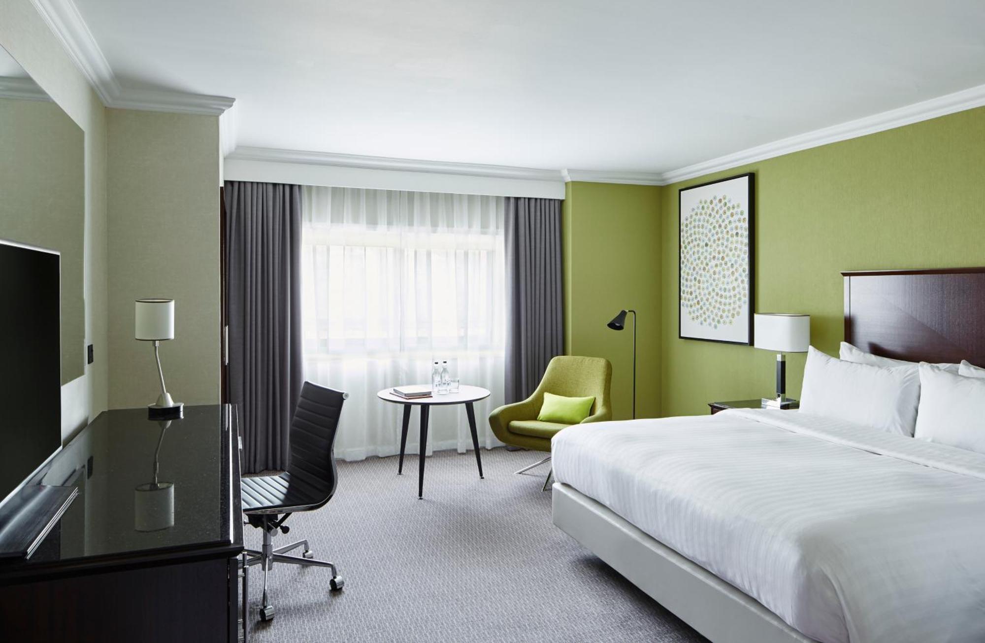 Delta Hotels By Marriott Manchester Airport Hale  Exterior foto