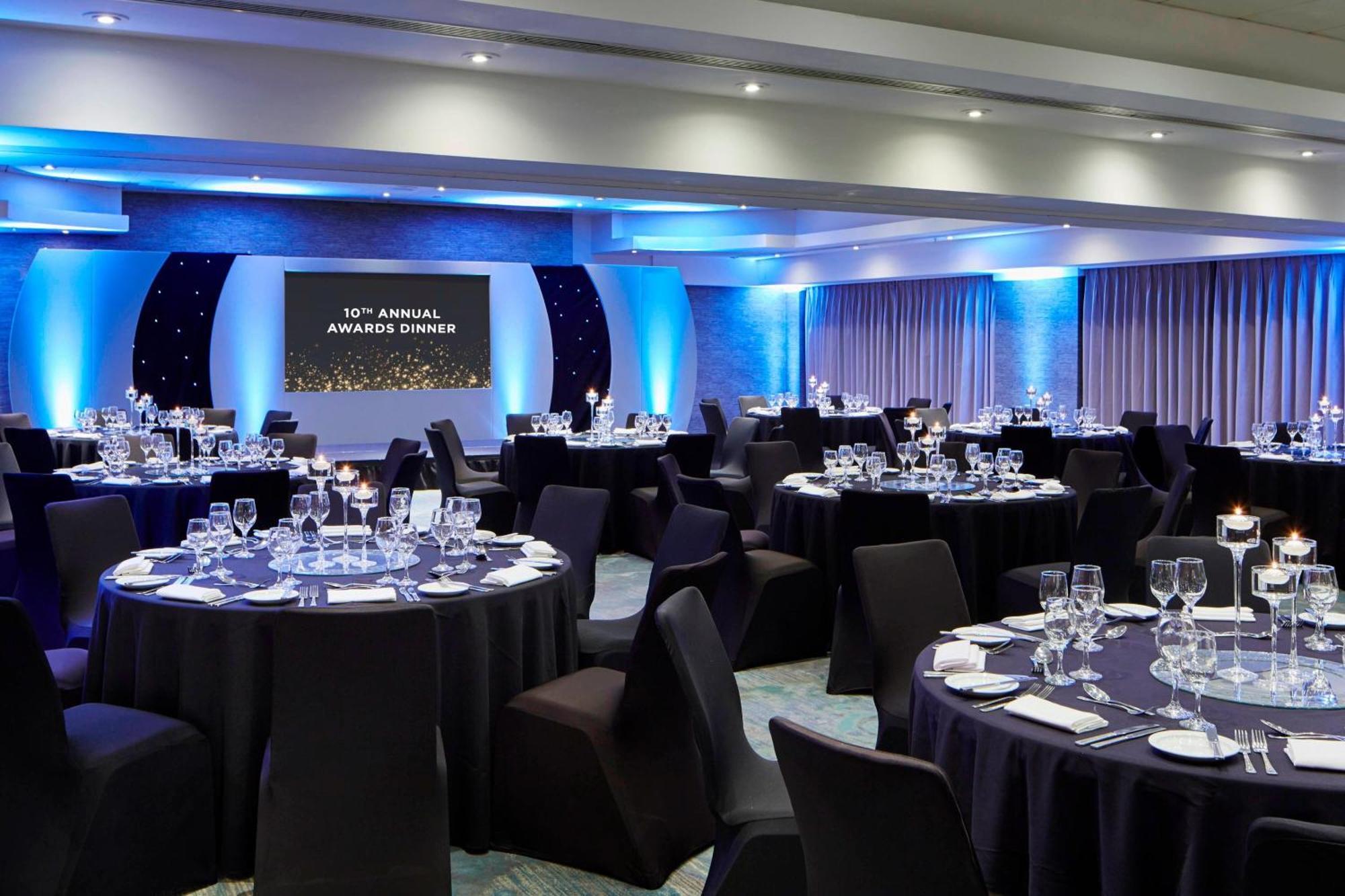 Delta Hotels By Marriott Manchester Airport Hale  Exterior foto