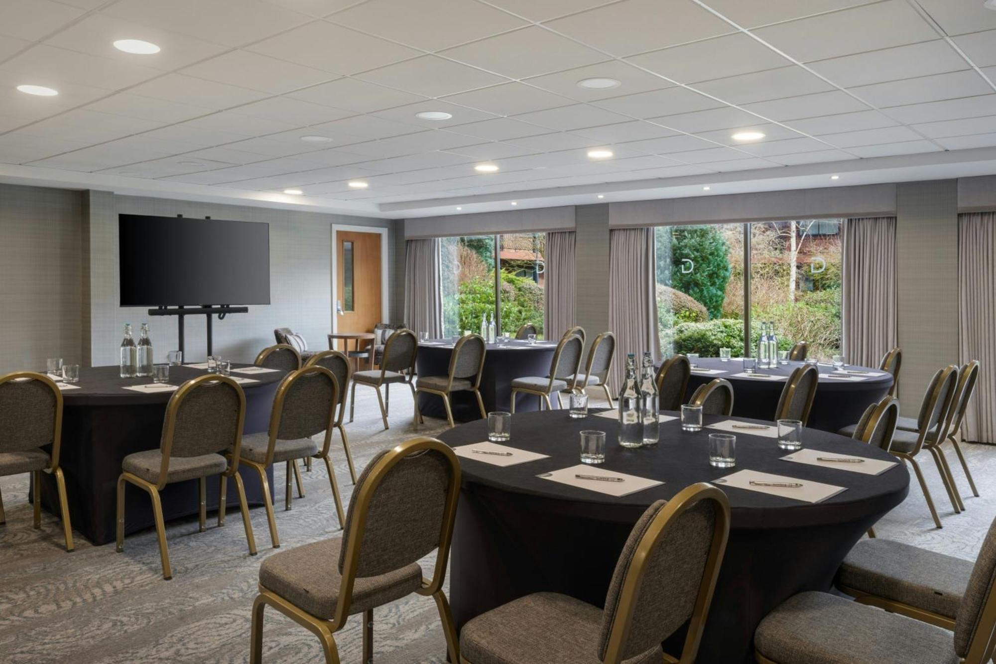 Delta Hotels By Marriott Manchester Airport Hale  Exterior foto